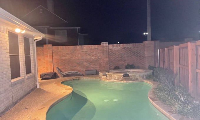 Far North Dallas House | Luxury Home with Pool