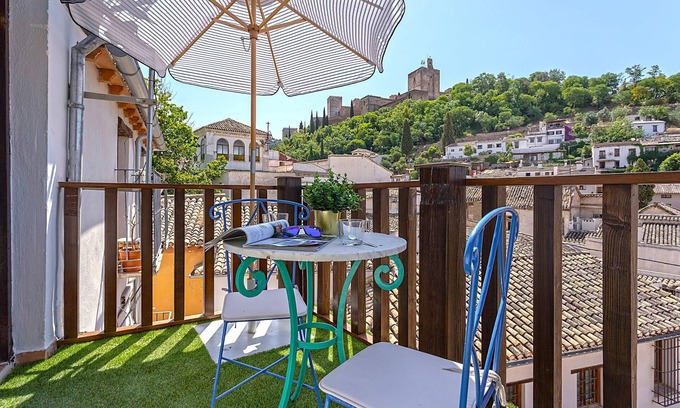 Albaicin Apartment | Luxury house in Granada Center. Reyes II