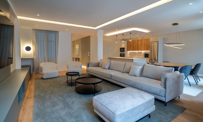 Oviedo City Centre Apartment | LUXURY IN THE HEART OF DOWNTOWN