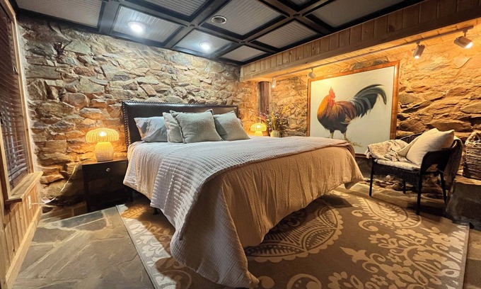 Blue Ridge Bed & Breakfast | Luxury King Suite w/Private Entrance & Slate Walk-In Shower