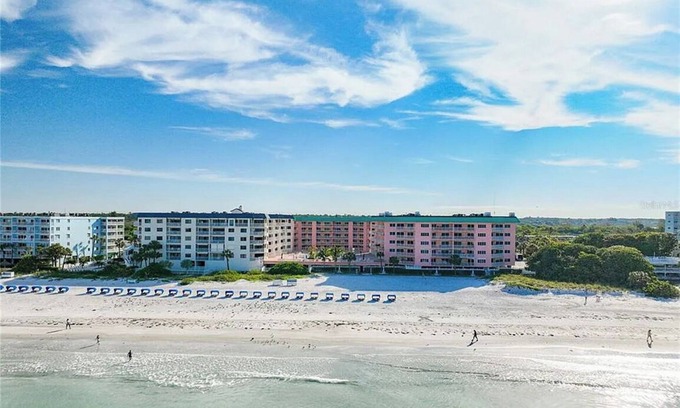 Indian Shores Condo | Luxury Oceanview Condo @ The Beach Cottage in Indian Shores. 2 Bed/2 Bath