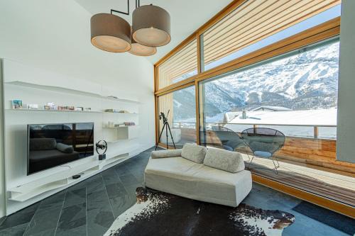 Saas-Fee Apartment | Luxury Panorama Apartment Tola