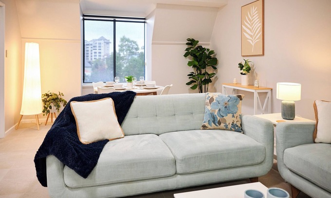 East Perth Apartment | Luxury Retreat | Central, walk to Optus Stadium