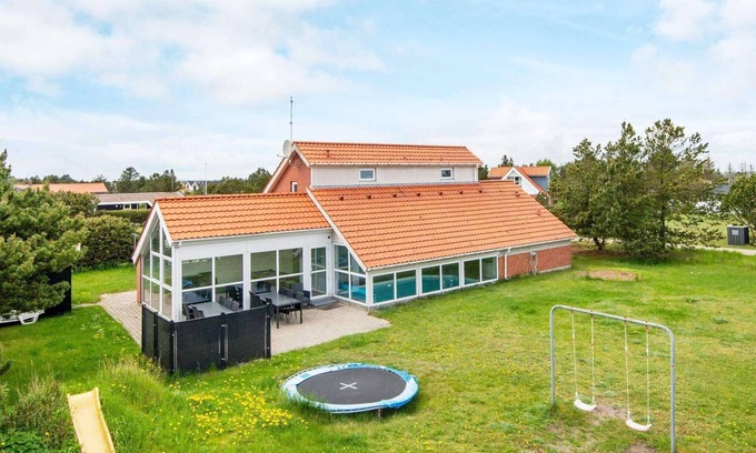Fjellerup Strand House | Luxury Retreat with Pool - By Traum Ferienwohnungen