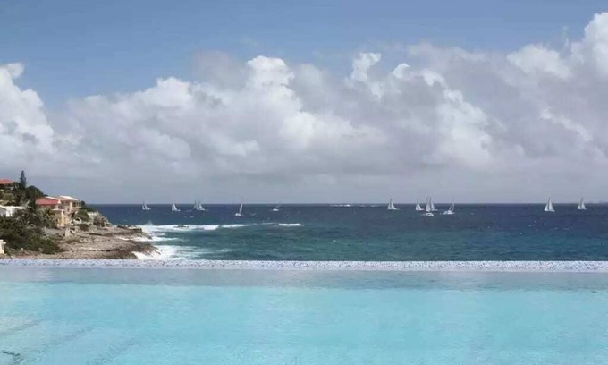 Point Blanche Apartment | Luxury Suite 2.4 in Seneca by Personal Villas - Enjoy the Amazing Ocean Views