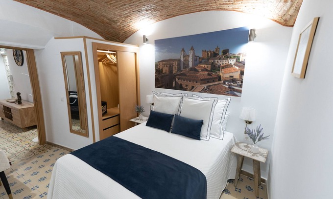 Distrito Centro-Casco-Antiguo Apartment | LUXURY TOURIST APARTMENT IN CÁCERES
