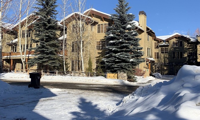 Ketchum Condo | Luxury townhouse with Baldy Views, walk to town/River Run Lodge