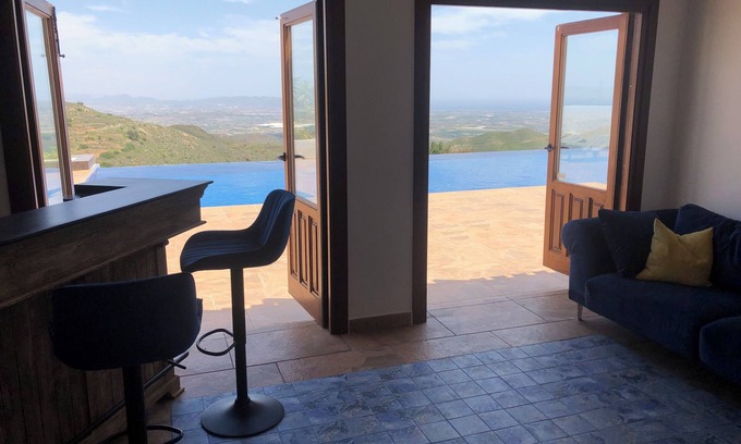 Bedar Villa | Luxury villa 5 bed 3 bath inc separate annex infinity pool/hot tub, games area.