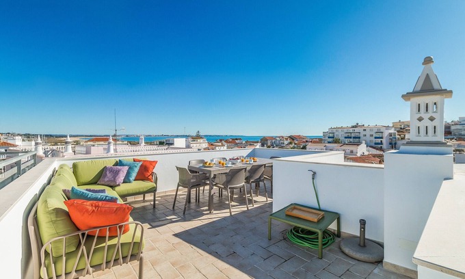 Lagos City Center Ski Chalet | Luxury Villa in Lagos Downtown | Terrace | WIFI