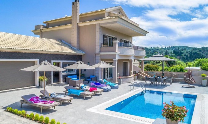 Termenades Villa | Luxury Villa Matzourana by PosarelliVillas