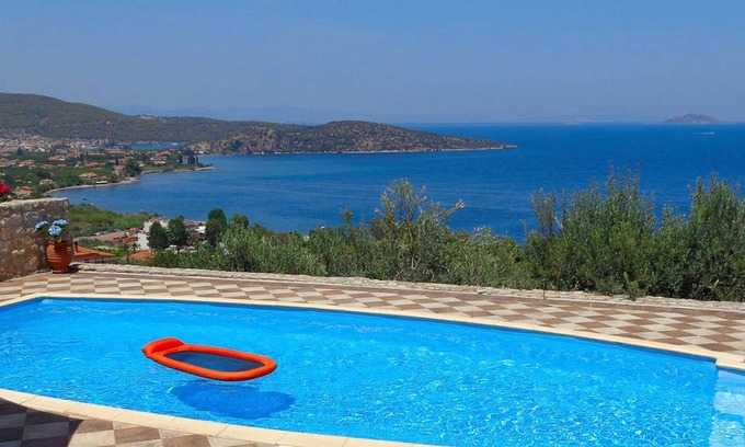Melissopetra House | Luxury Villa with Pool overlooking a Majestic View
