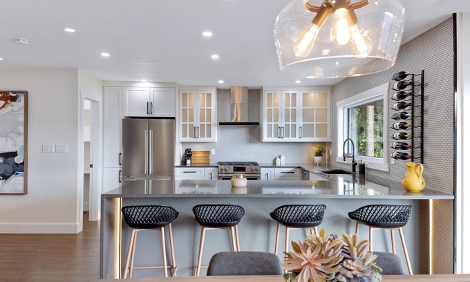 Port Moody House | *Luxury Waterfront* beautiful and peaceful retreat