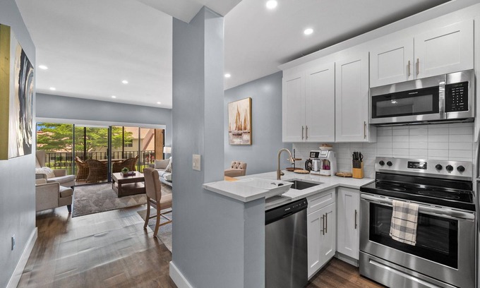 Central Naples Apartment | Luxury Waterfront Condo, Completely Renovated