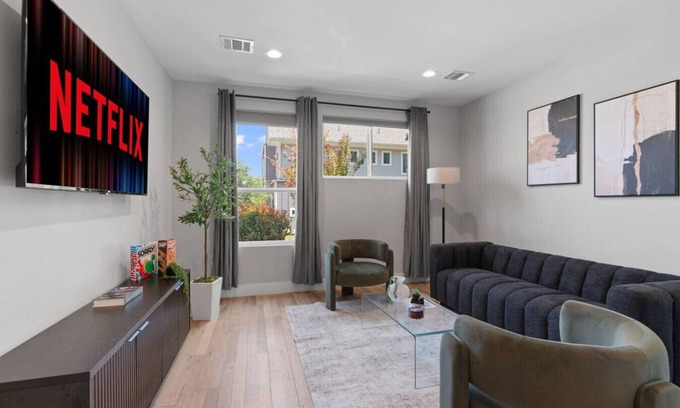 University Hills and Windsor Park House | Luxury Windsor Park Austin Home - Sleeps 12+!