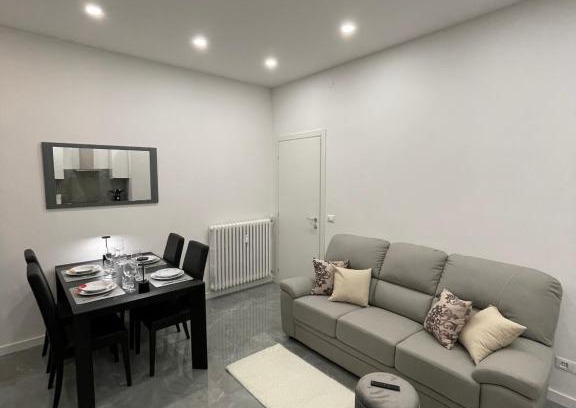 Savena Apartment | LuxuryBnBo