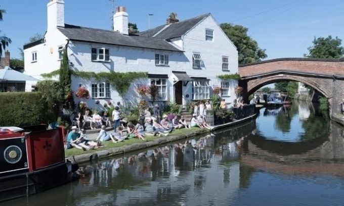 Lymm House | Lymm Living