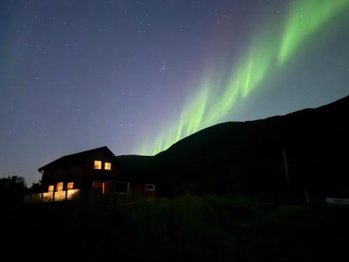 Lyngen House | Lyngen Biarnes- Nordreisa