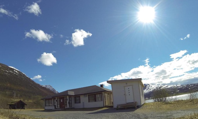 Nord-Lenangen House | Lyngen Fjordcamp