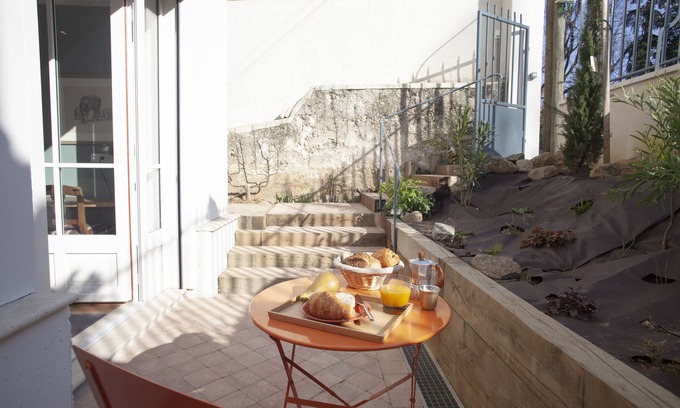 Feuillat Desgenettes Bed & Breakfast | Lyonest Chambre D'hôtes