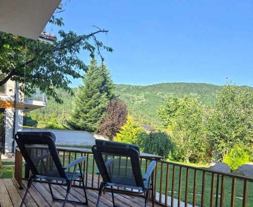 Sofia House | Ma-Bebe Play House with Private Sauna - Lake, Parks and SPA Pools in 5 min