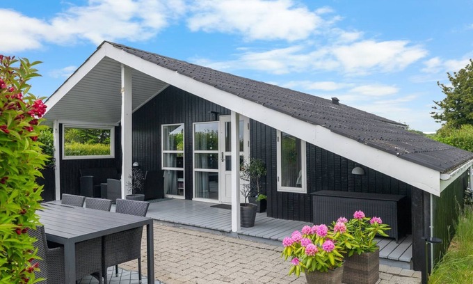 Skastrup Strand House | "Maaria" - 400m from the sea by Interhome