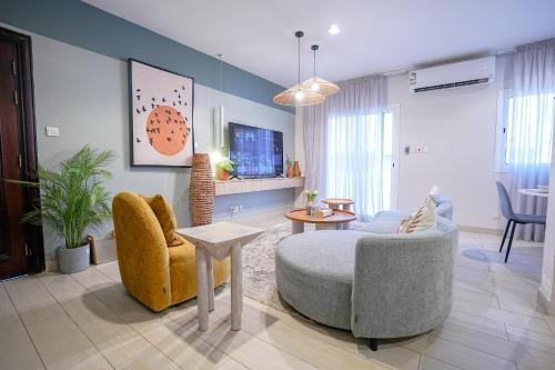 King Abdul Aziz Road Villa | Mabaat-White Pearl Compound 600 D Villa 30