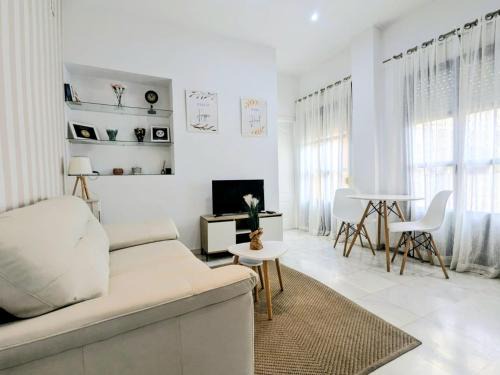 Doctor Barraquer-Grupo Renfe-Policlinico Apartment | Macarena Home