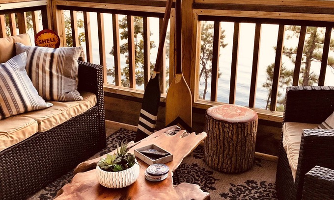 Mount Ida Cottage | Magnificent Four Bedroom, Two 1/2 Bath luxury, log-sided Harbor North cottage with incredible views of Lake Ouachita. by RedAwning