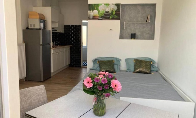 Brussels Apartment | Magnifique Studio au 2ème étage, à proximité de la gare du midi!