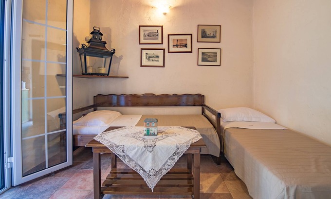 Psarou Cottage | MAGNOLIA ...ILYESSA TRADITIONAL PRIVATE HOUSES