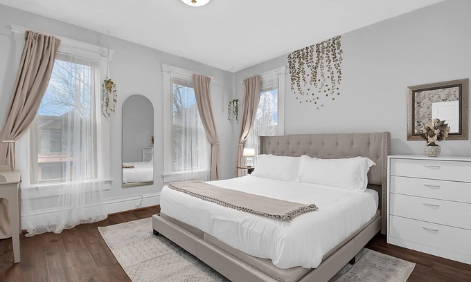 Olde Towne East Apartment | Magnolia Modern 1BR Near DT on Historic Street