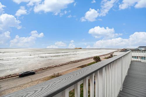 Surfside Beach House | Mahi House Beachfront Paradise
