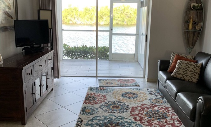 Hammock Bay Condo | Mainsail Dr. at Marco shores at hammock bay