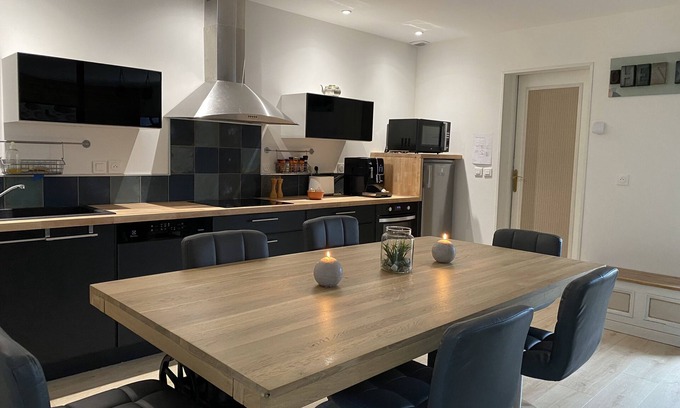 Rostrenen House | Maison 3 Chambres Avec Jardin , Proximité de Tous Commerces , Sans Nuisances