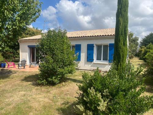 Saint Laurent de la Pree House | Maison Cosy Retour de plage