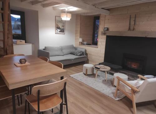 Montauban-de-Luchon House | Maison Cosy Village Montagne
