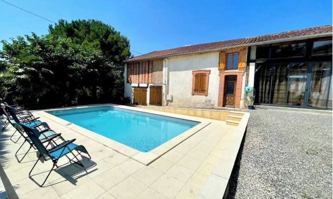 Mun House | Maison de Campagne Chaleureuse
