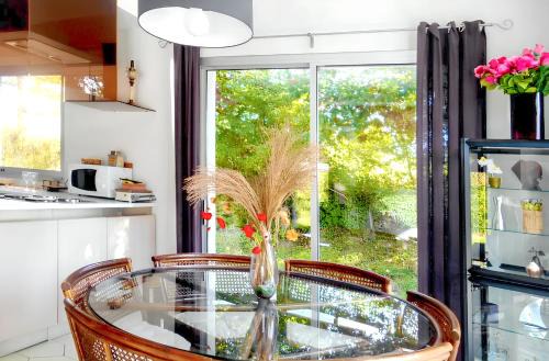 Chancay House | Maison de charme à Reugny avec jardin et vue sur montagne