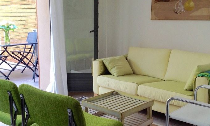 Sainte-Marie-la-Mer House | MAISON de CLARA, 4 ⭐️ 2,3 km la plage, Refined decor, wifi, courtyard, garage, air conditioning