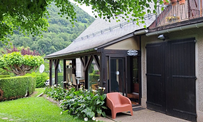 Sarrancolin House | Maison de Montagne Avec Jardin Privé