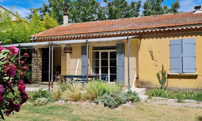 Le Thor House | Maison de Vacances, Avec Piscine Dans un Jardin