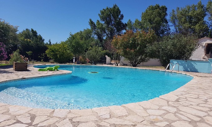 Cabrieres-d'Avignon Villa | Maison Double Pour 15 Personnes MAX