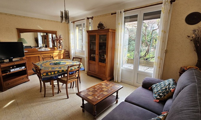 Saint-Esteve House | Maison Entre mer et Montagne