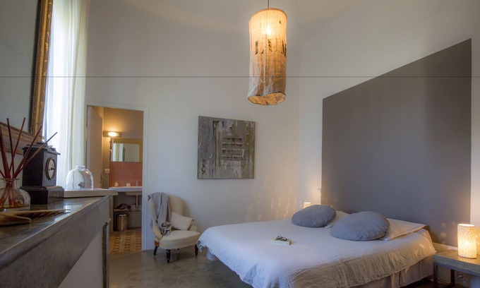 Saint-Laurent-des-Arbres Bed & Breakfast | Maison Felisa