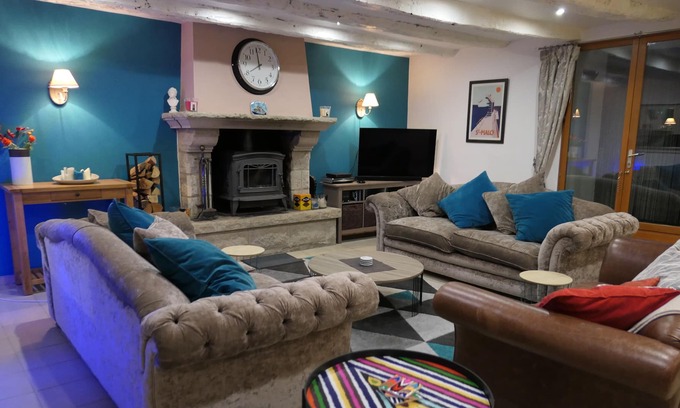 Rouillac House | Maison Herisson, Luxury 4 bedroom Family Holiday Home