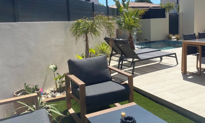 Vic-la-Gardiole House | Maison la volupté 2 kms from the wild beach of Les Aresquiers