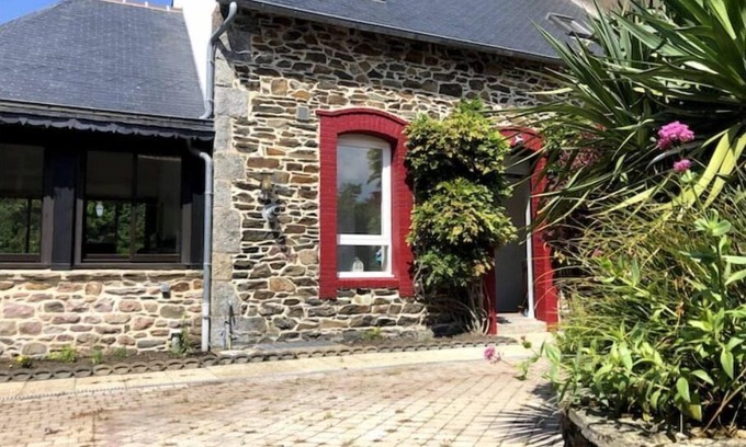 Pontrieux Cottage | Maison Rénovée Dans un Charmant Village Central des Côtes D'armor