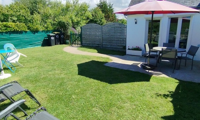 Erdeven House | Maisonnette 1Km from beaches and shops for 4 people. Pets welcome