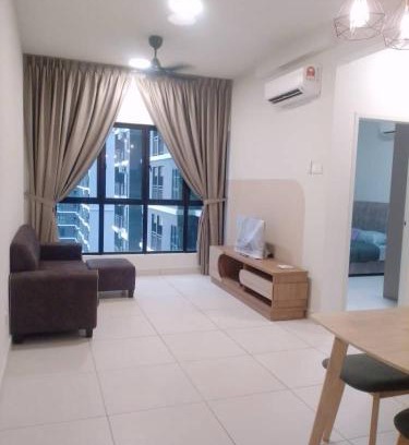Bandar Tun Razak Apartment | Majestic Maxim Cozy Family House