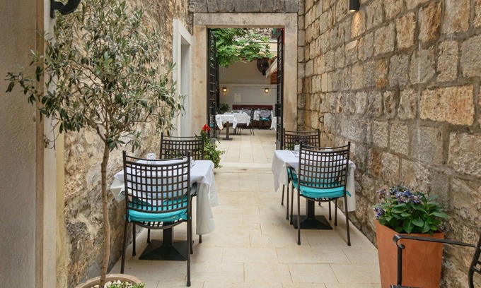 Old Town Bed & Breakfast | Makarun Heritage Rooms